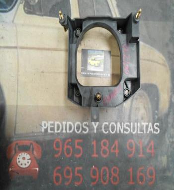 BI155 SOPORTE FARO IZQUIERDO RENAULT EXPRESS 85-> REF. VALEO 061272