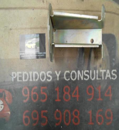 SP21 SOPORTE PARAGOLPES SEAT 131 TRASERO IZQUIERDO
