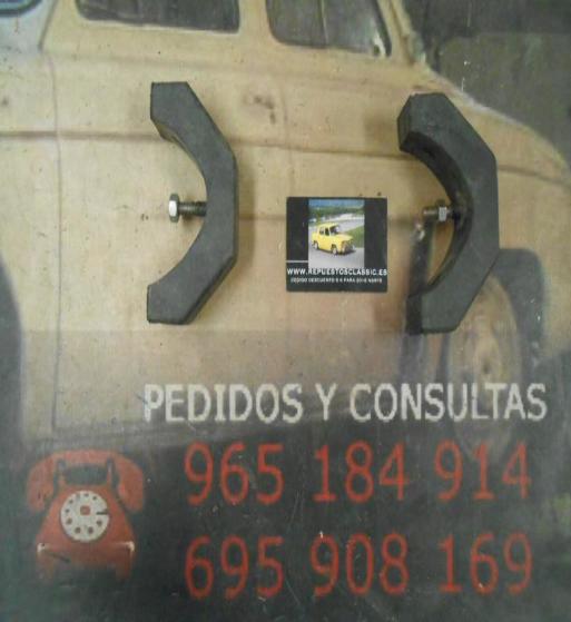 MAS20 JUEGO MASCOTAS PARAGOLPES RENAULT 4 PRIMERAS SERIES REF. 7702002717 ADAPTABLES SIMCA 1000 y DAUPHINE