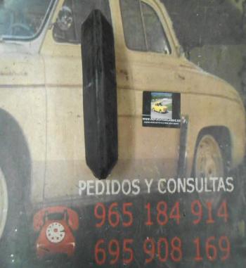 MAS15 MASCOTA DE GOMA SEAT 132