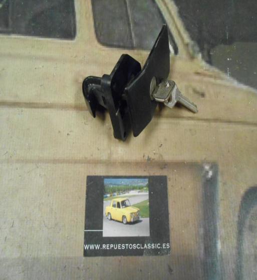 CER106 CERRADURA PLASTICO  CAPO MOTOR SEAT 133