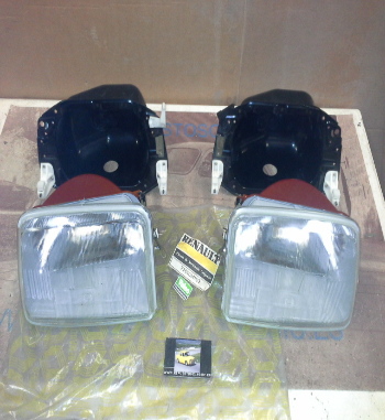 OR297 CONJUNTO FAROS CIBIE Y COCOS ORIGINALES RENAULT 5, 7, REGULACION MANUAL FOCO EUROPEO