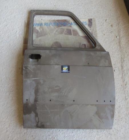 P2-11 PUERTA DELANTERA DERECHA SEAT 127 2ª SERIE CON MOLDURA BAJA CODIGO HE ORIGINAL SEAT