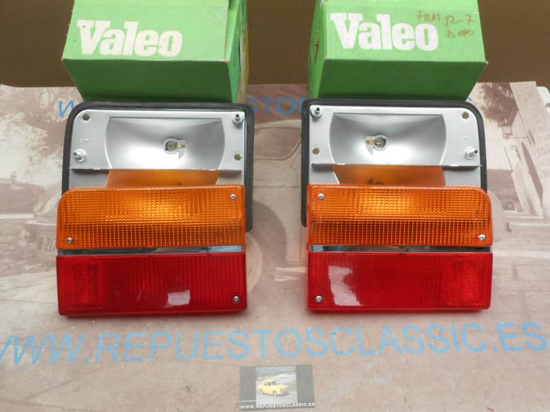 IRE123 JUEGO PILOTOS TRASEROS RENAULT 7 1ª SERIE CIBIE - VALEO 061408 / 061409 MOLDURA CROMO