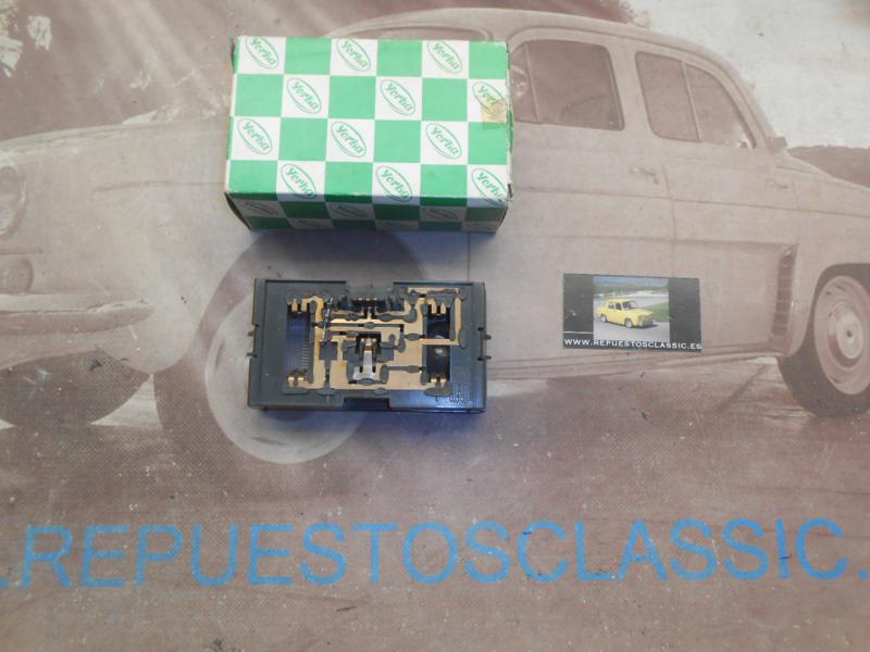 IRE197 PLAFON LUZ CORTESIA DOBLE RENAULT 19 , SUPERCINCO , GT TURBO COLOR GRIS , YORKA