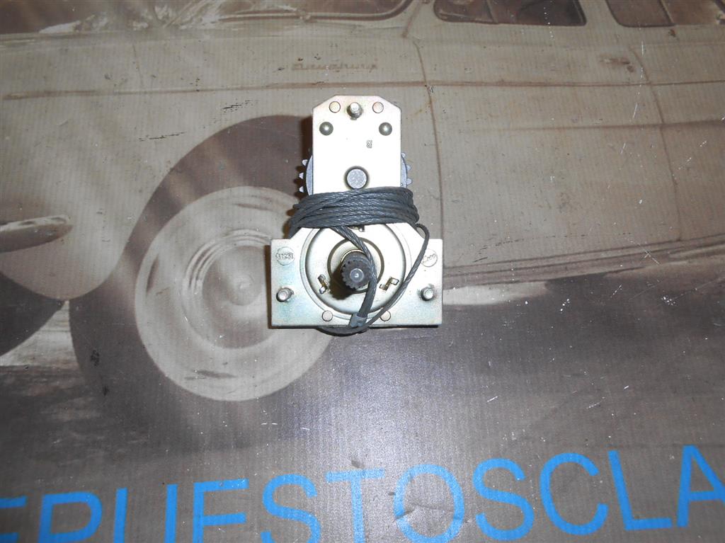 EL50 ELEVALUNAS SEAT 600 N Y D