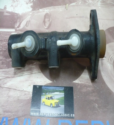 V1261 BOMBA FRENO NISSAN L60, L80 1 1/8" SALIDAS 12X100 CIERRE BELLOTA