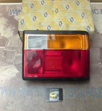 OR342 PILOTO TRASERO DERECHO ORIGINAL RENAULT 9 82》86, REF. 7701031768 (BORDE NEGRO)