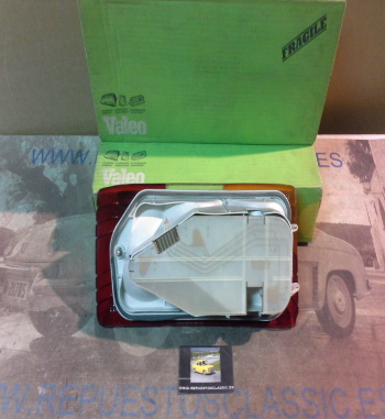 IC203P4 PILOTO TRASERO IZQUIERDO CITROEN LNA, PEUGEOT 104 MOLDURA NEGRA, VALEO 065018