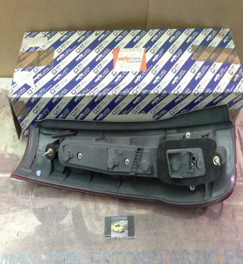 IFi82 PILOTO TRASERO DERECHO FIAT PUNTO 93->99, ORIGINAL 7730722 (CON PORTALAMPARAS)