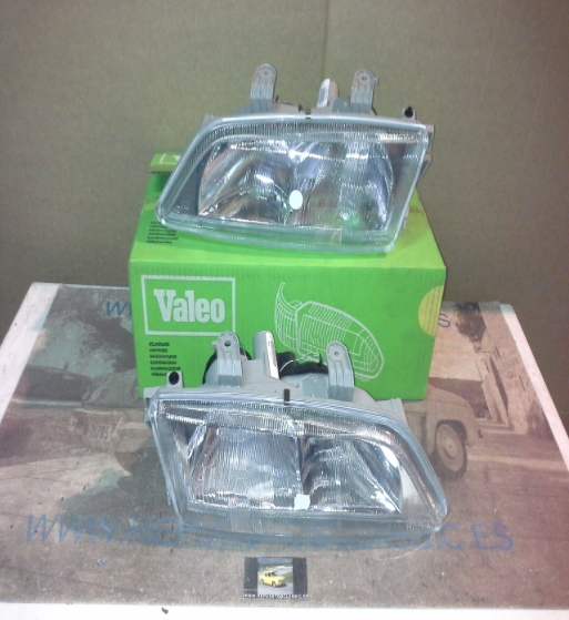 INI01 JUEGO FAROS H1+H1 NISSAN PRIMERA 96->99, VALEO 087910/087911 (REGULADOR ELECTRICO CON SERVOMOTOR)