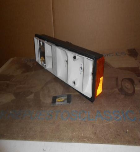 Pi635P2 PORTALAMPARAS PILOTO TRASERO DERECHO CAMION VOLVO - Serie FL ver.1, Serie FH ver.1, 2, FM12'93, RINDER 798.00