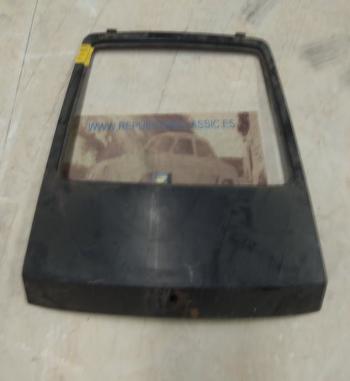 J1-8 PORTON MALETERO SEAT 127, FURA CON CURVA SIN AGUJERO PARA LIMPIA
