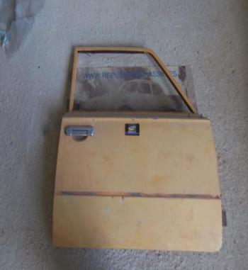 P4-1 PUERTA DELANTERA DERECHA SEAT 1430, 124 FL. MATERIAL DE OCASIÓN