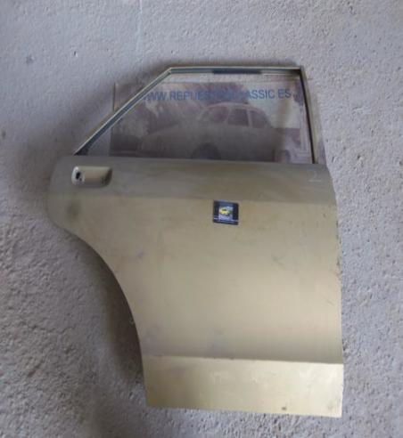 P3-7 PUERTA TRASERA DERECHA FORD GRANADA MKII, MKIII REF 1595821 ORIGINAL FORD