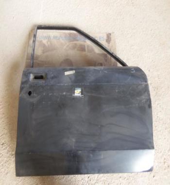 P3-8 PUERTA DELANTERA DERECHA FORD GRANADA MKII, MKIII REF 1591693 ORIGINAL FORD