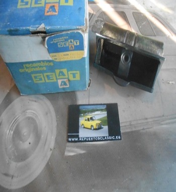 MOS31 CENICERO SALPICADERO ORIGINAL SEAT 133 DB5149600