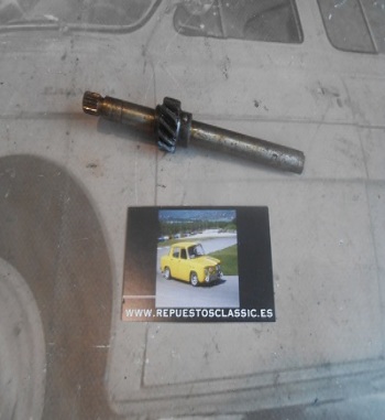 TR20 EJE PIÑON BOMBA ACEITE Y DELCO SEAT 600 D, E, L 136,5 mm