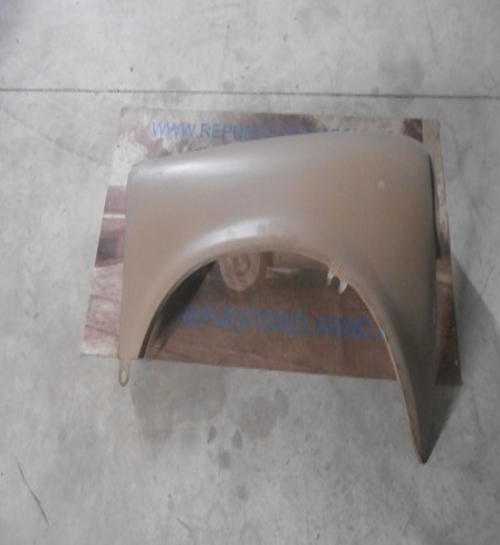 0052 ALETA DELANTERA DERECHA SEAT 600 N,D ORIGINAL SEAT