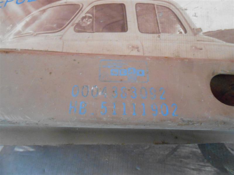 PUNTAL IZQUIERDO SEAT 127