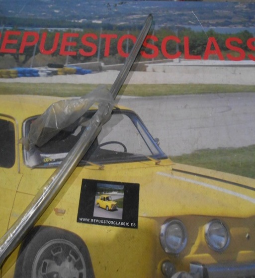 MOL05* MOLDURA TRIANGULAR TAPA MATRÍCULA RENAULT DAUPHINE, GORDINI 560x1,80 cm