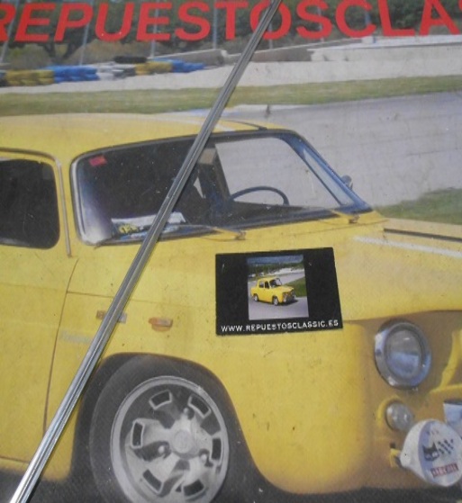 MOL05** MOLDURA ALUMINIO PUNTA FLECHA ALETA RENAULT DAUPHINE, GORDINI 82x1 cm