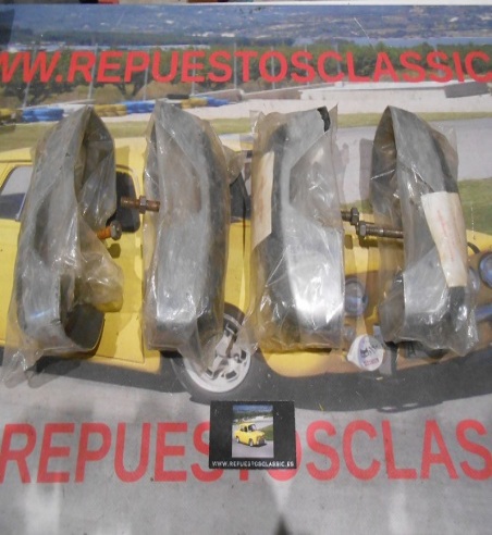MAS33 JUEGO 4 MASCOTAS SEAT 127 PRIMERA SERIE DELANTERAS Y TRASERAS