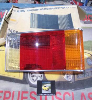 OFI05* TULIPA PILOTO TRASERO DERECHO SEAT 124 FL MARCO CROMO
