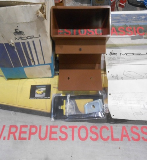 ER13 MUEBLE RADIO NISSAN PATROL 160