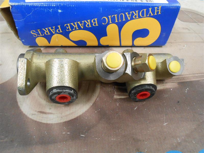 V1504 BOMBA DE FRENO RENAULT 4, 4 F6