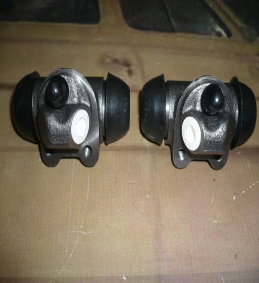 V2361 TVZHR8D8I JUEGO BOMBINES DE FRENO TRASERO RENAULT 8, 10, ALPINE A108 DELANTERO RENAULT 4CV, DAUPHINE, R4, R6  MEDIDA 22 mm