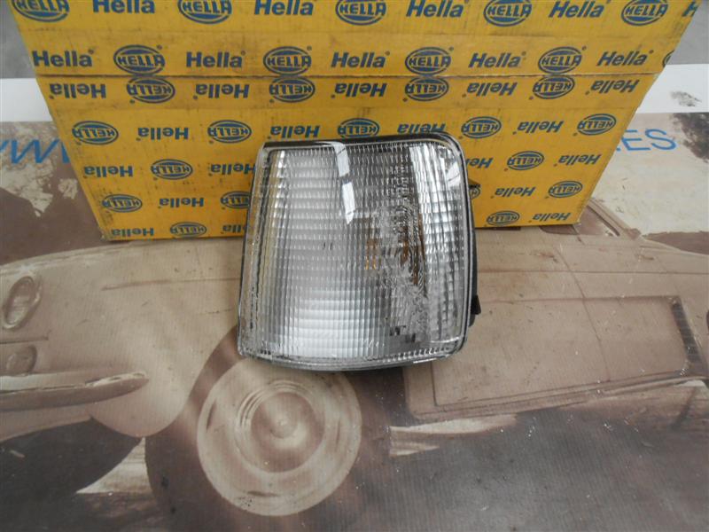 H088 PILOTO DELANTERO IZQUIERDO BLANCO VOLKSWAGEN PASSAT 88->93 HELLA 9EL133719011 (92508)