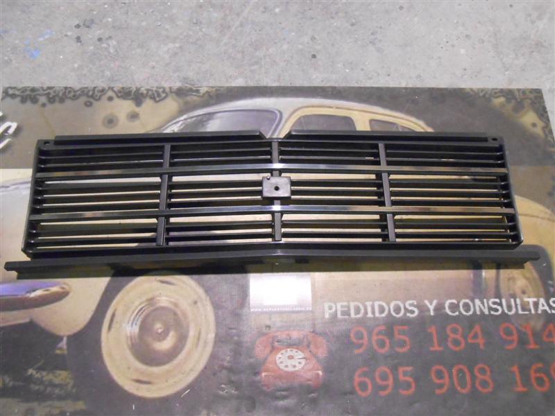 RJ14N P2 REJILLA DELANTERA SEAT 131 MIRAFIORI NEGRA