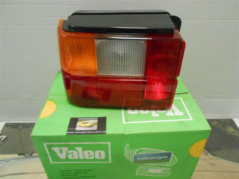 IC229P6 PILOTO TRASERO IZQUIERDO CITROEN BX -->89, VALEO 082064 CON PORTALAMPARAS