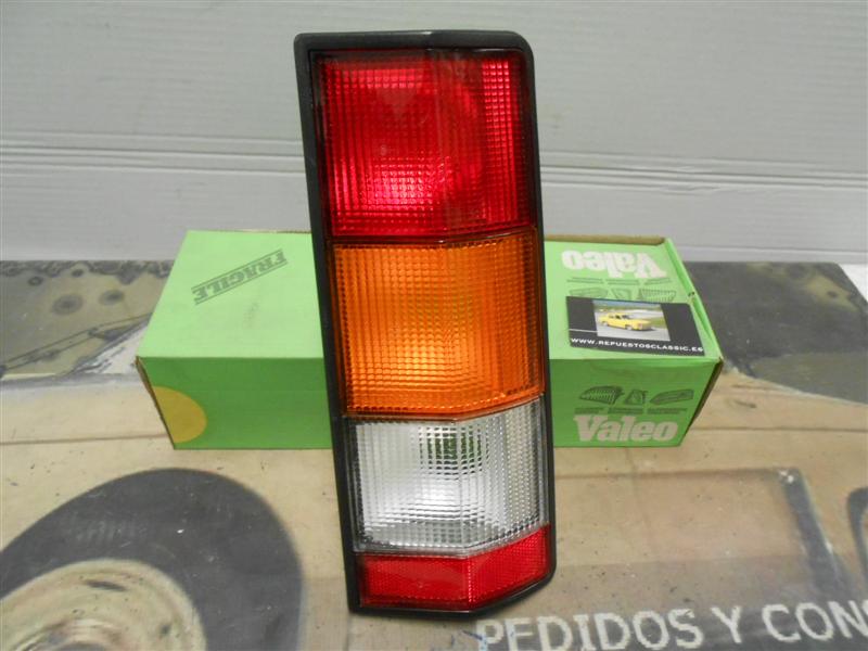082308 P5 PILOTO VALEO TRASERO DERECHO RENAULT EXPRESS F40 SIN PORTALAMPARAS