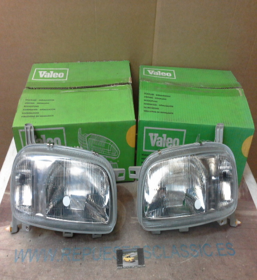 INI21JUEGO FAROS H4 NISSAN MICRA 92->, VALEO 085716/085717 (REGULACION MANUAL)