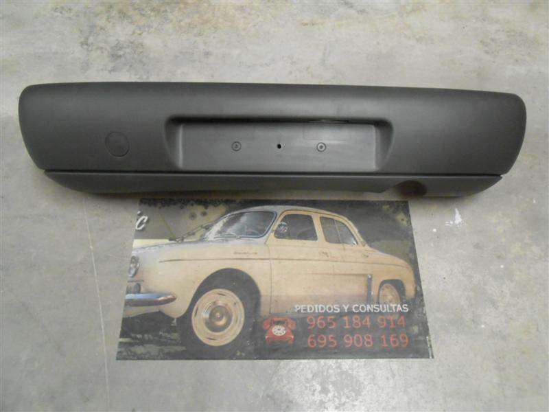 J28-13 PARAGOLPES TRASERO FORD FIESTA COLOR GRIS 95 -->