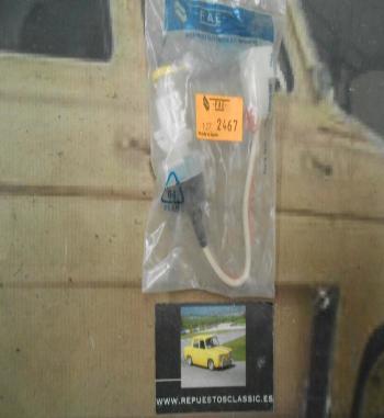 2467 INTERRUPTOR LUZ DE FRENO MECANICO ALFA ROMEO 164, RENAULT CLIO I, R19, R21, R25, SAFRANE