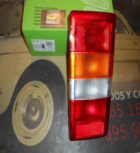 082278 PI3 PILOTO TRASERO DERECHO VALEO RENAULT TRAFIC A/B SIN PORTABOMBILLAS