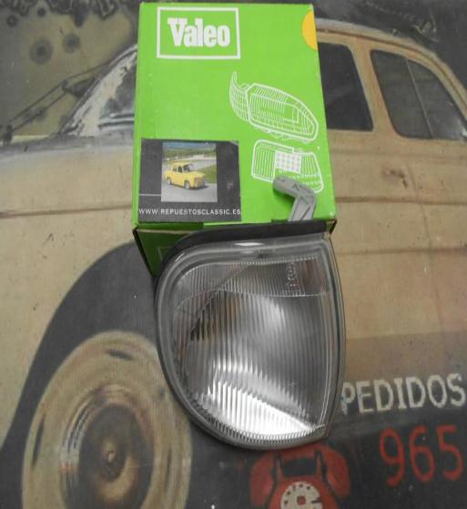 087610 PI3 PILOTO INTERMITENTE DELANTERO DERECHO NISSAN SERENA (C23M) 92-> BLANCO CON PORTABOMBILLA VALEO