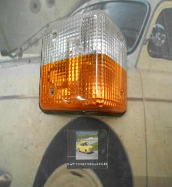 PI119 PI4 PILOTO DELANTERO DERECHO CAMION BARREIROS  DODGE RENAULT AMBAR/BLANCO REFERENCIA 1429910068
