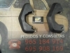 MAS04 JUEGO 2 MASCOTAS DE GOMA PARAGOLPES SEAT 127 CL
