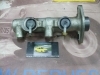 V3392 BOMBA FRENO DOBLE CIRCUITO LAND ROVER 88, 109 VERSION BENDIX 1" SALIDAS 10x100 CIERRE CONO